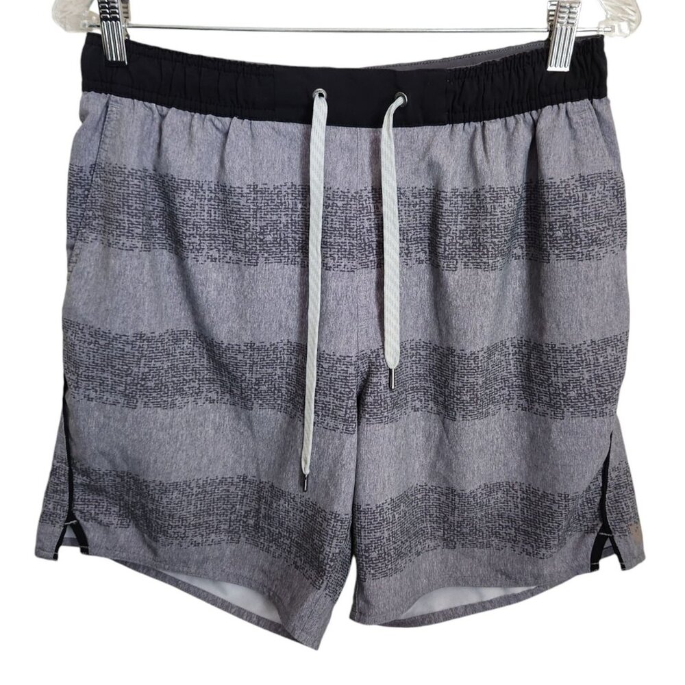 VUORI Men’s M KORE SHORTS *7” Inseam‎ Lined Grey Black Stripe Pull on Athletic